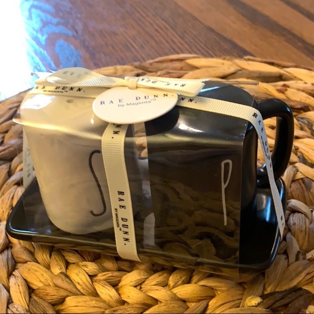 Salt & Pepper shakers